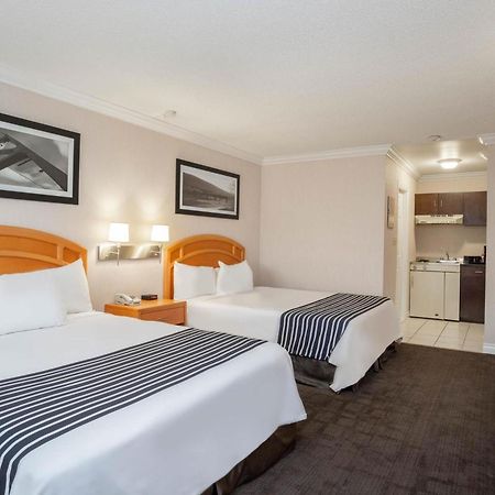 Sandman Hotel Revelstoke Bagian luar foto