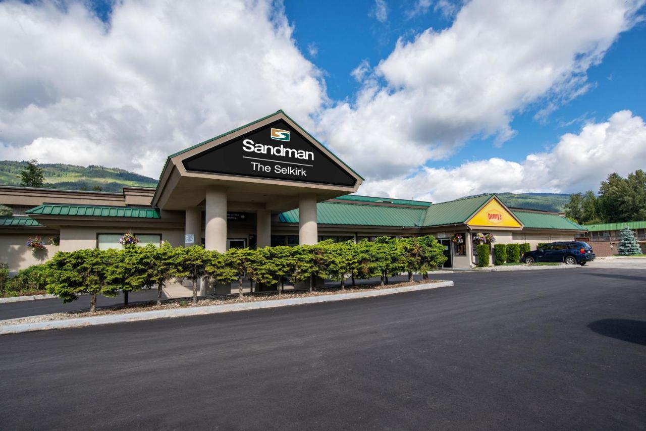 Sandman Hotel Revelstoke Bagian luar foto
