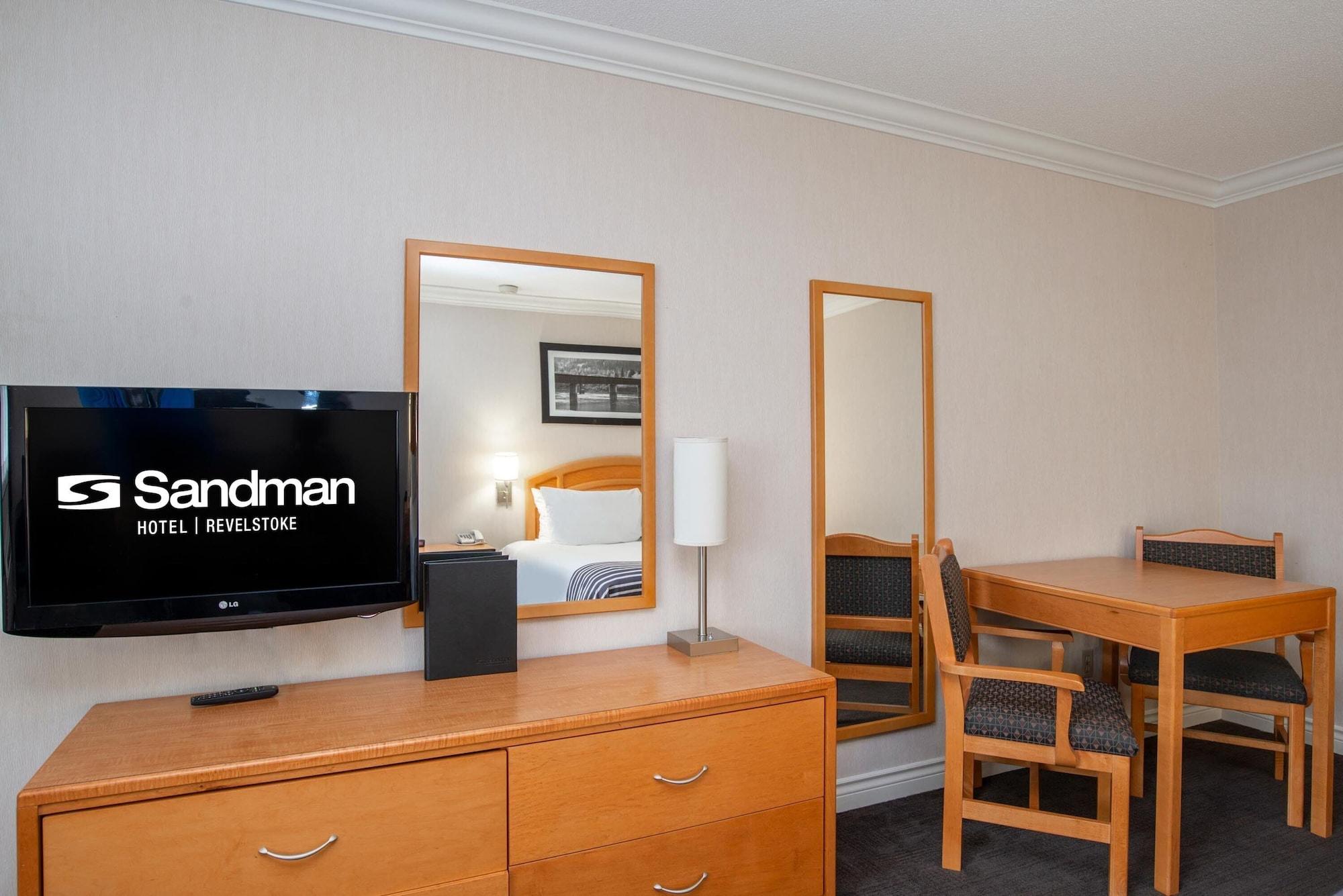 Sandman Hotel Revelstoke Bagian luar foto