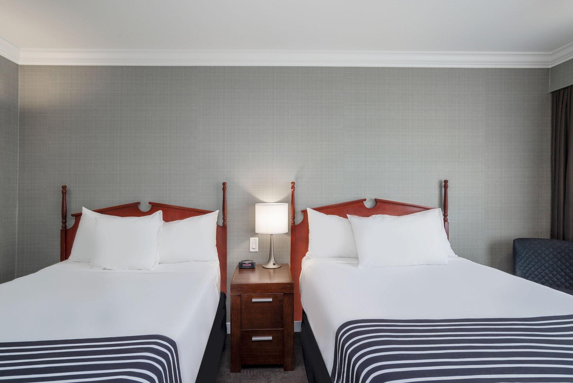 Sandman Hotel Revelstoke Bagian luar foto