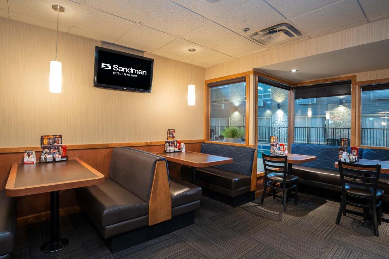 Sandman Hotel Revelstoke Bagian luar foto