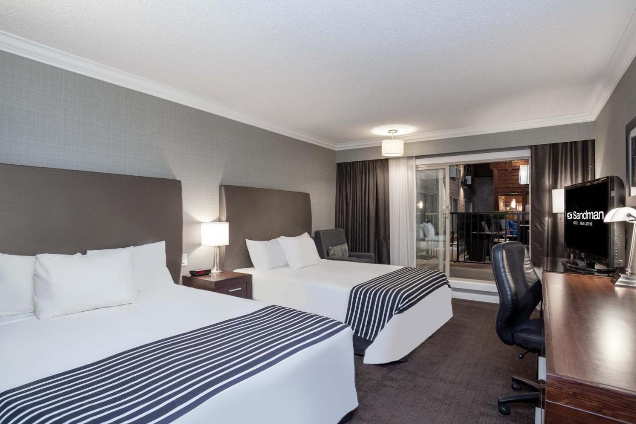 Sandman Hotel Revelstoke Bagian luar foto