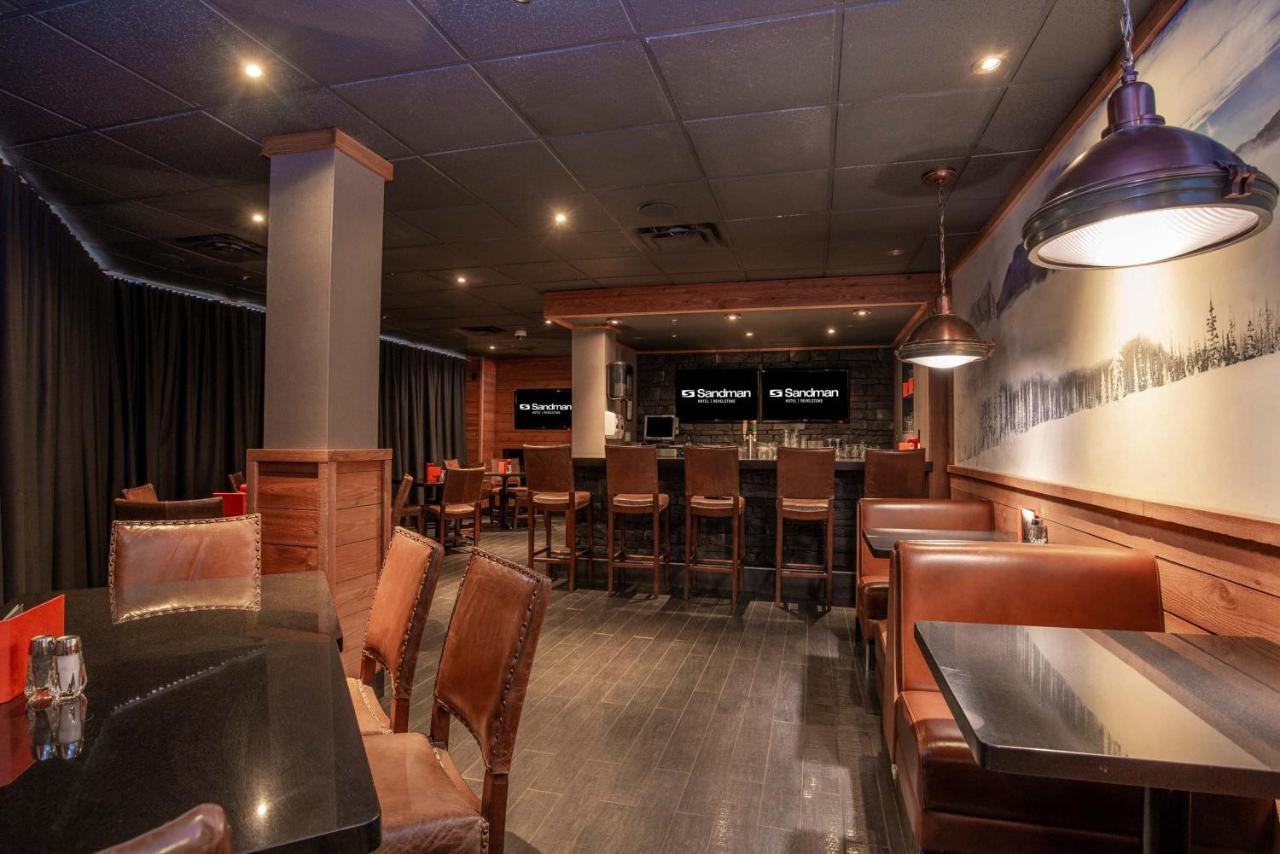 Sandman Hotel Revelstoke Bagian luar foto