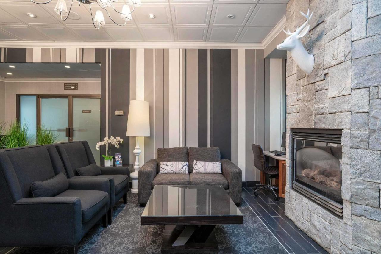 Sandman Hotel Revelstoke Bagian luar foto