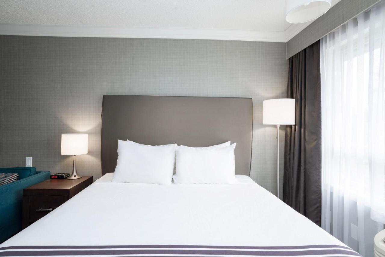Sandman Hotel Revelstoke Bagian luar foto