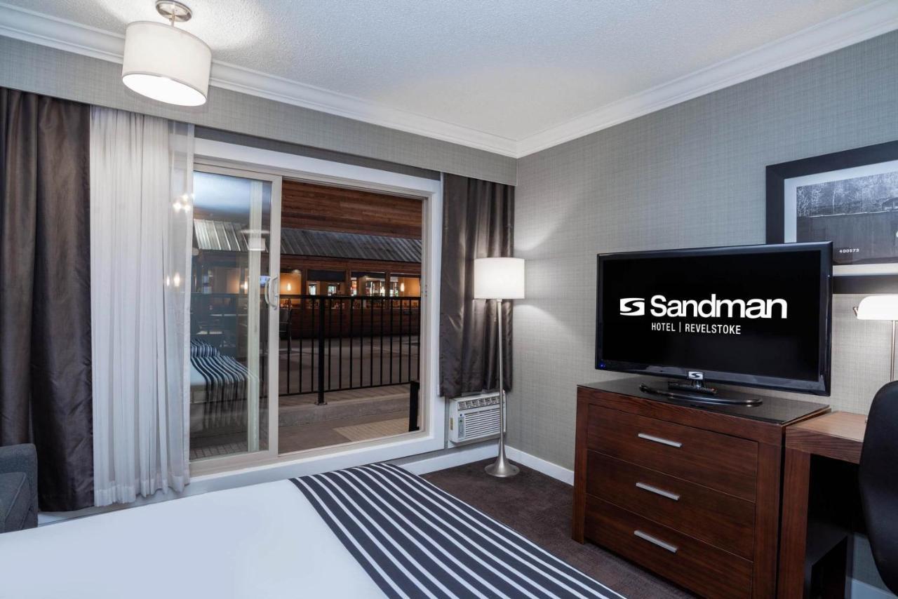 Sandman Hotel Revelstoke Bagian luar foto