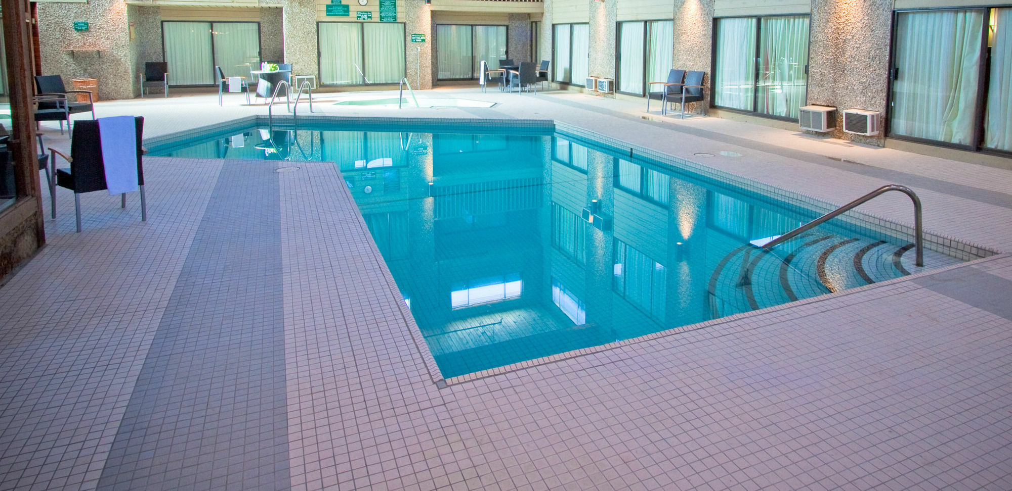 Sandman Hotel Revelstoke Bagian luar foto